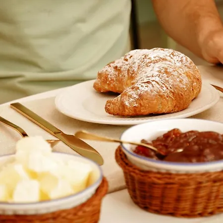 Nocleg ze śniadaniem Foresteria Ca Di Nadin 3*